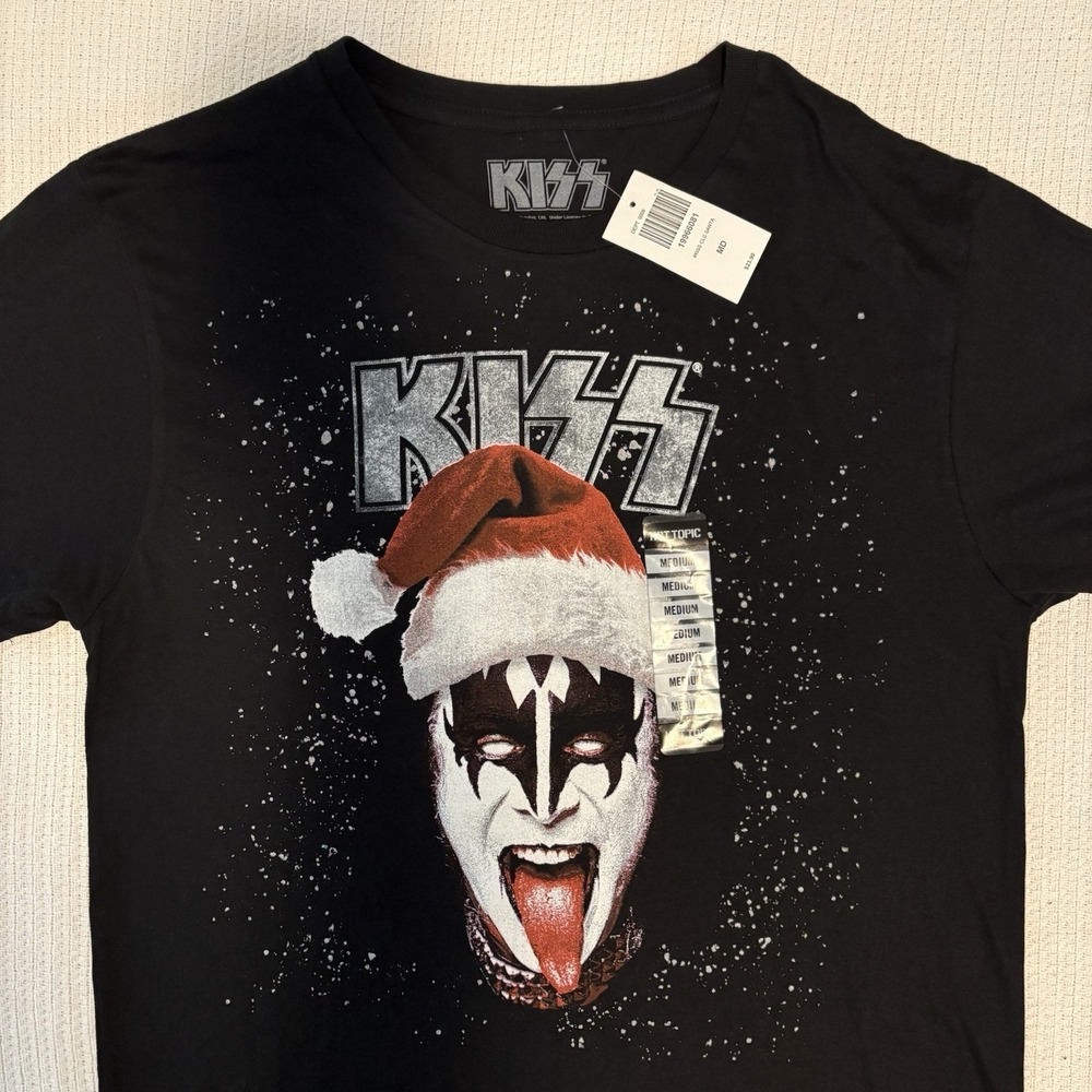 KISS Gene Simmons Santa Hat Merry Kissmas Unisex T-Shirt Size Medium